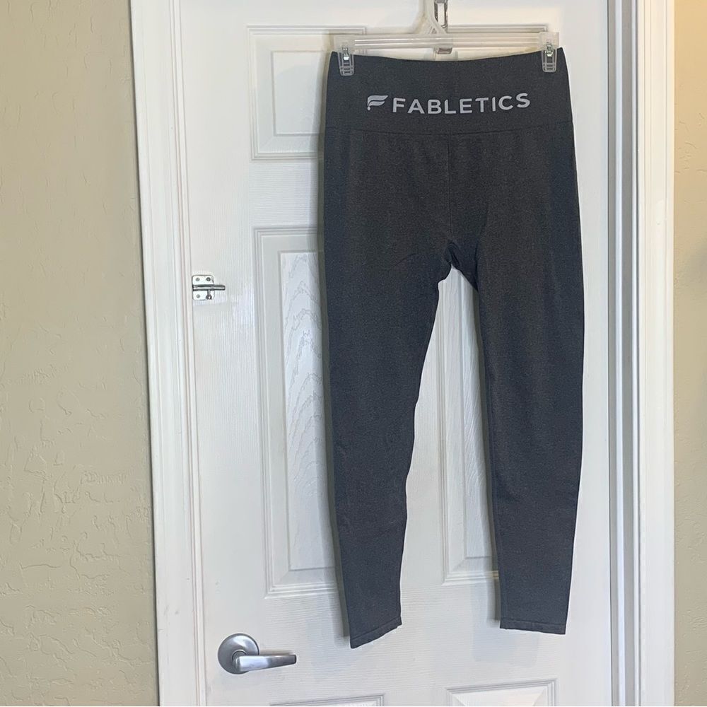 Fabletics Gray Waistband Logo High Rise Size Large